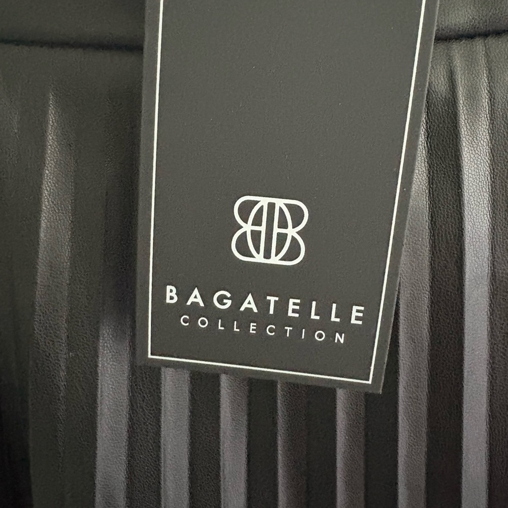 Bagatelle Black A-Line Pleated Skirt - Picture 8 of 13